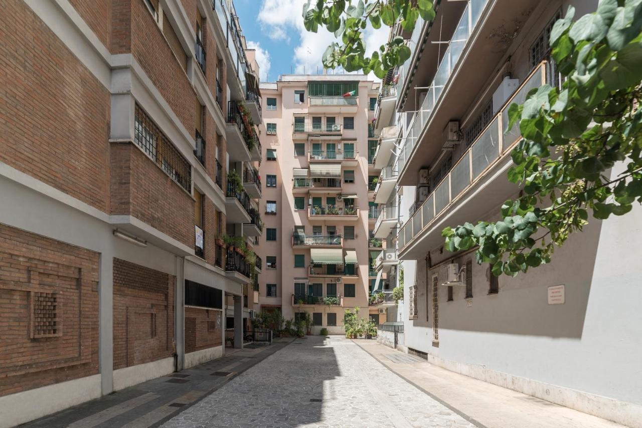 San Giovanni Apartment With Balcony Рим Экстерьер фото