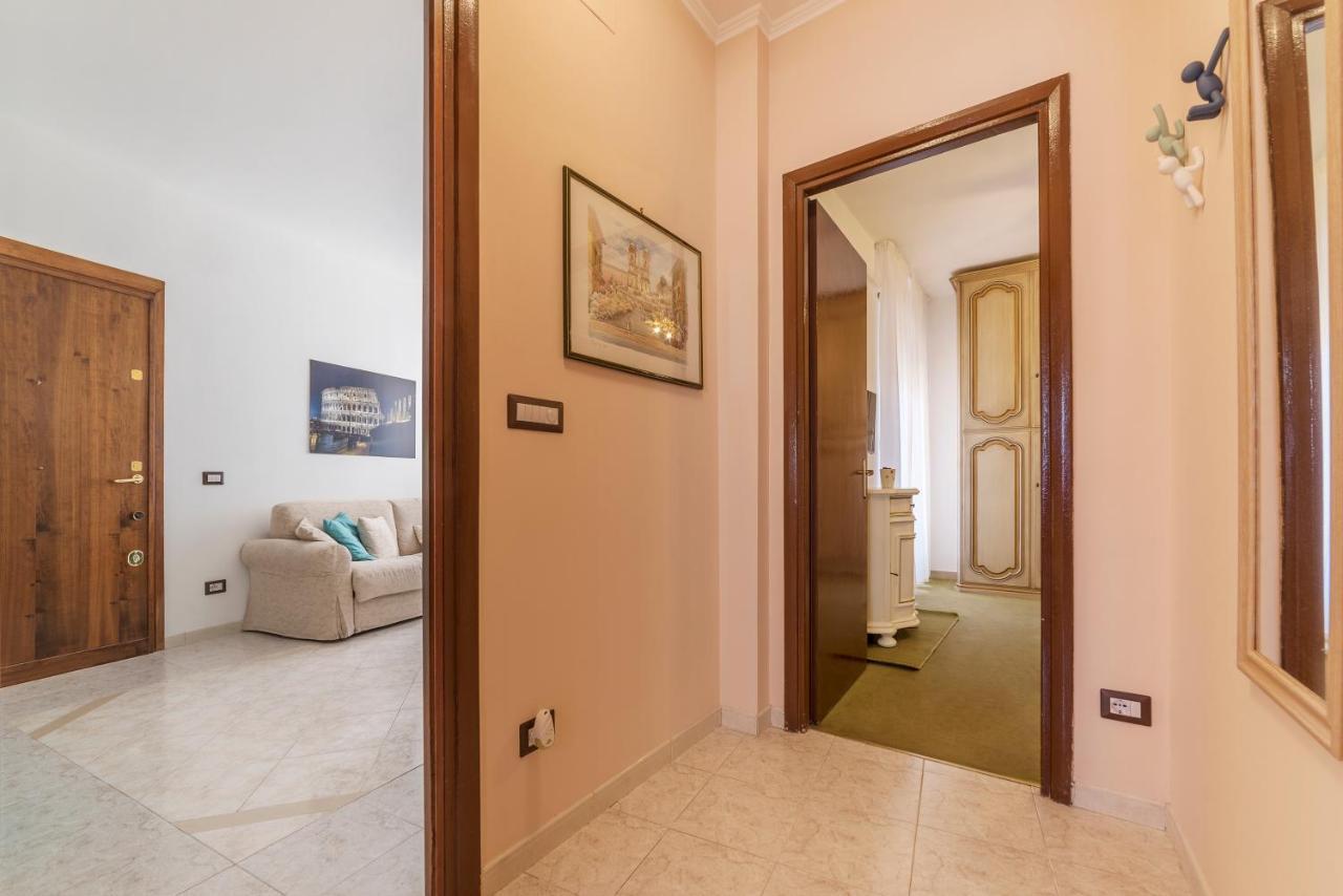 San Giovanni Apartment With Balcony Рим Экстерьер фото